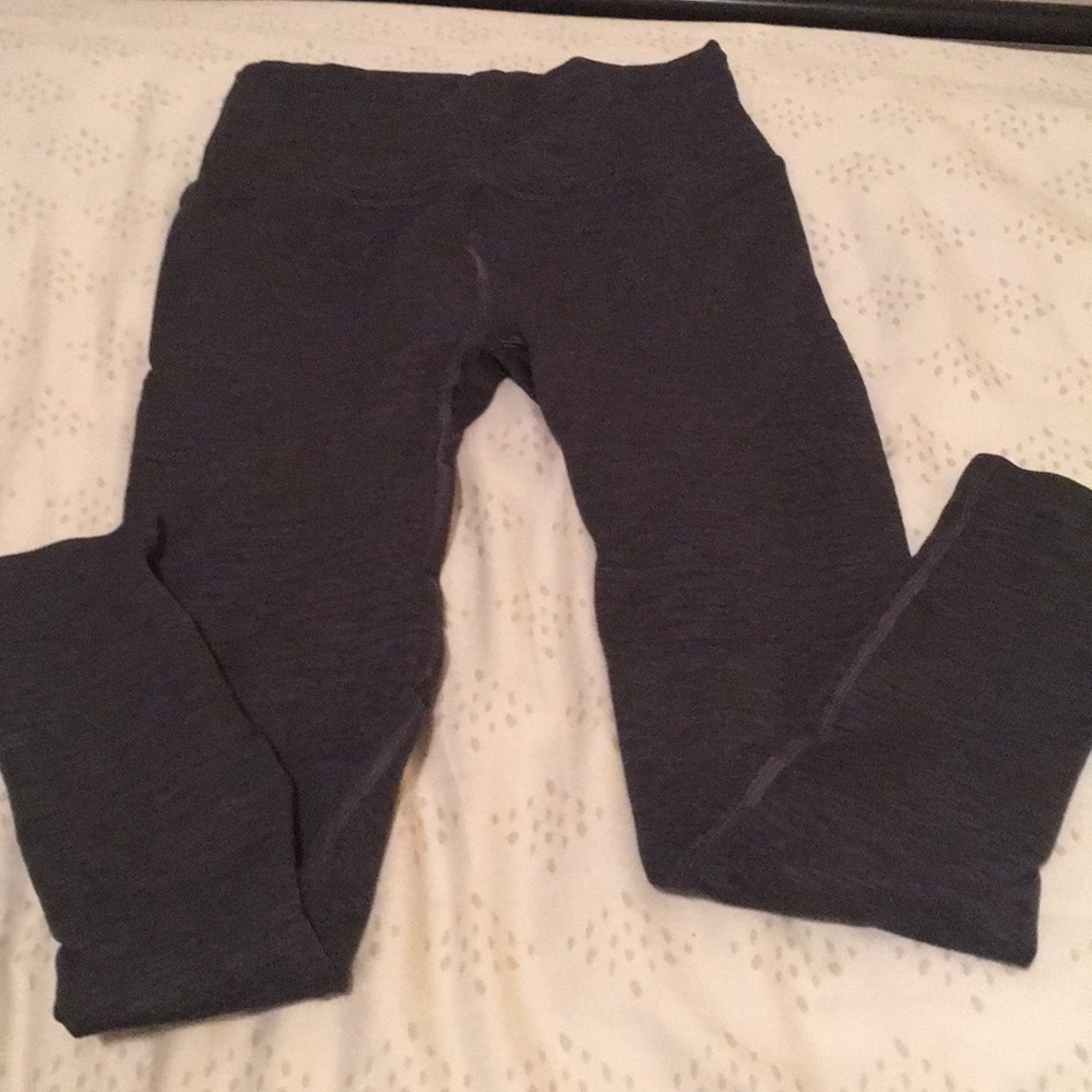 Alphabet revival legging size medium in charcoal